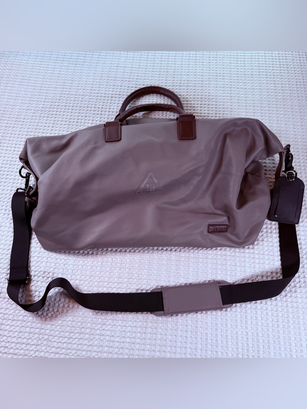 Bugatti Gray Weekender Duffle Bag Travel Carry On Shoulder Bag Vegan Leather